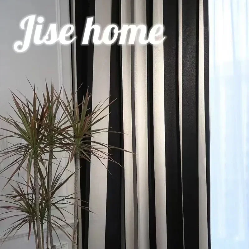 Vertical Striped Black and Whi - đánh giá và giá Home Fragrance French
